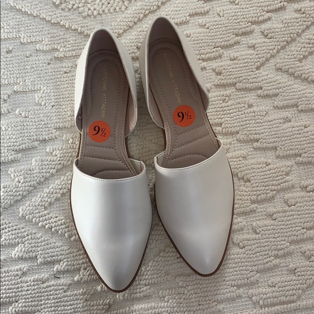 Adrienne Vittadini Cream Flats!